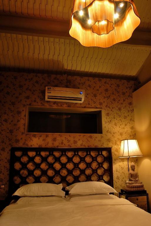 Graceland Yard Hotel Beijing Room photo